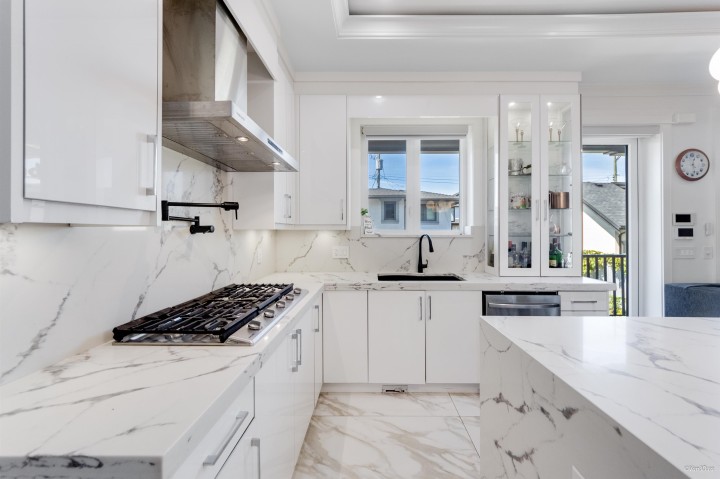 Photo 31 at 6913 Argyle Street, Knight, Vancouver East