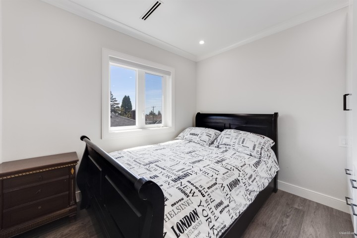 Photo 25 at 6913 Argyle Street, Knight, Vancouver East