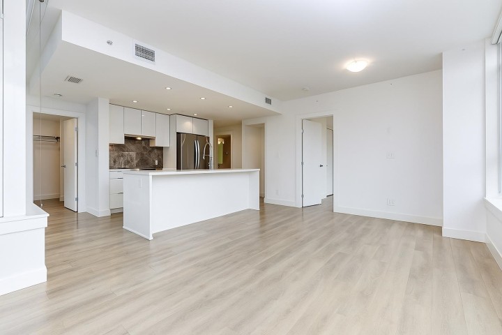 Photo 3 at 1702 - 8538 River District Crossing, South Marine, Vancouver East