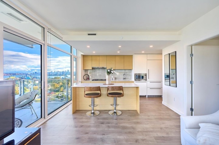 Photo 4 at 2002 - 200 Klahanie Court, Park Royal, West Vancouver