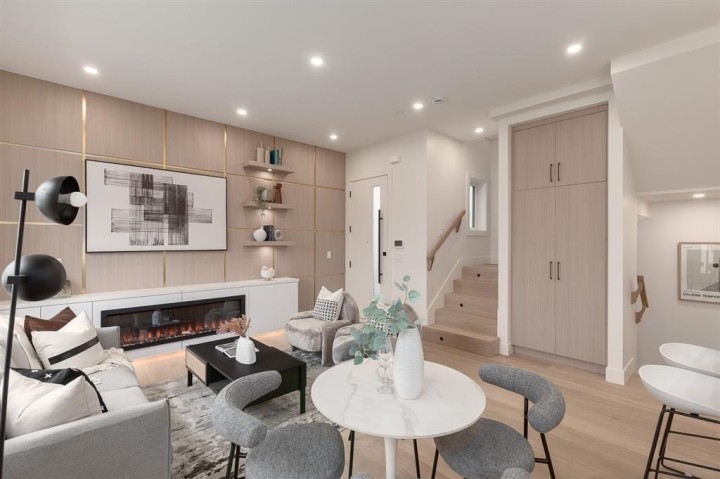 Photo 9 at 2 - 2658 Dundas Street, Hastings Sunrise, Vancouver East