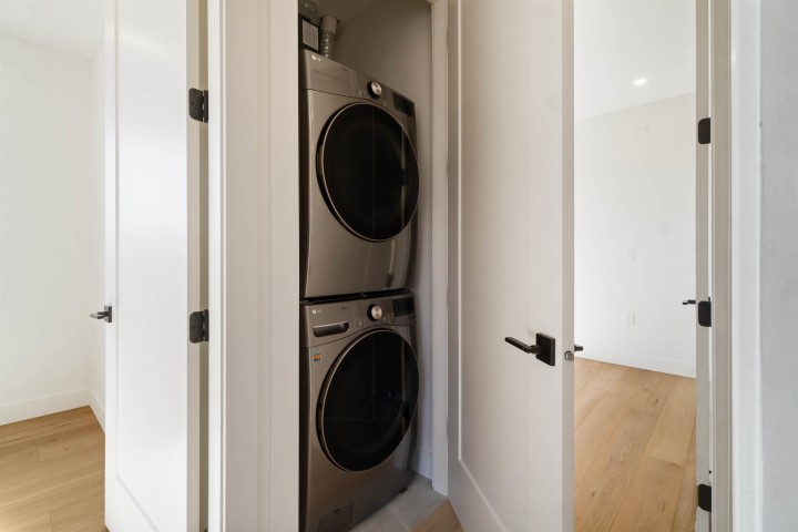 Photo 33 at 2 - 2658 Dundas Street, Hastings Sunrise, Vancouver East