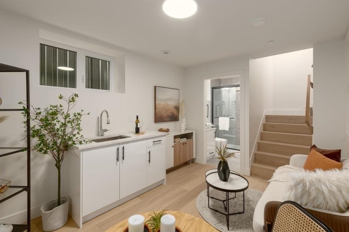 Photo 31 at 2 - 2658 Dundas Street, Hastings Sunrise, Vancouver East