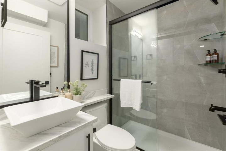 Photo 21 at 2 - 2658 Dundas Street, Hastings Sunrise, Vancouver East