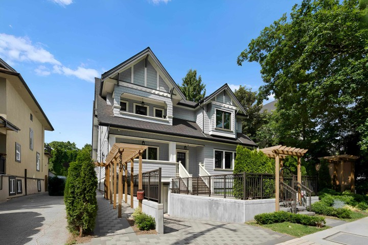 Photo 2 at 2377 W 7th Avenue, Kitsilano, Vancouver West