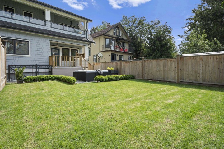 Photo 7 at 2377 W 7th Avenue, Kitsilano, Vancouver West