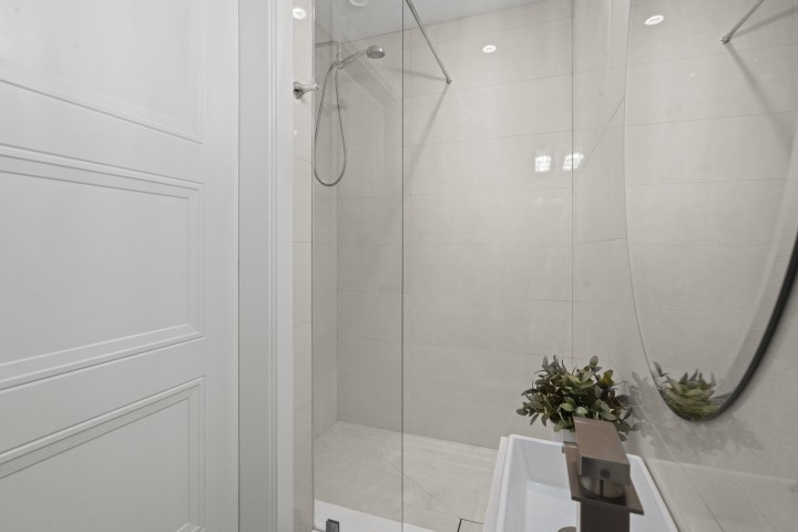 Photo 18 at 2377 W 7th Avenue, Kitsilano, Vancouver West