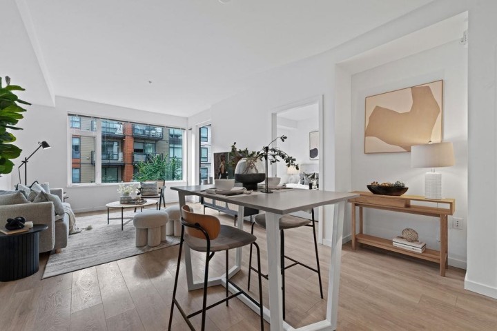 Photo 5 at 206 - 725 Marine Drive, Harbourside, North Vancouver