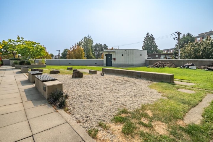 Photo 27 at 403 - 2770 Sophia Street, Mount Pleasant VE, Vancouver East