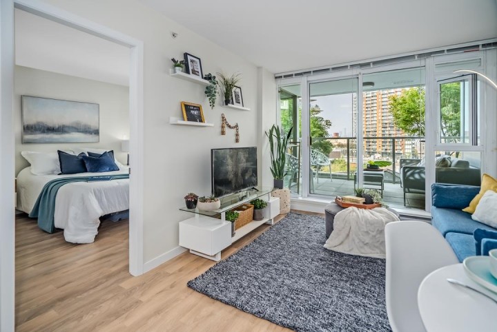 Photo 9 at 403 - 2770 Sophia Street, Mount Pleasant VE, Vancouver East