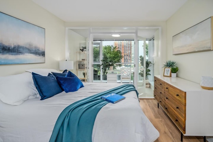 Photo 10 at 403 - 2770 Sophia Street, Mount Pleasant VE, Vancouver East