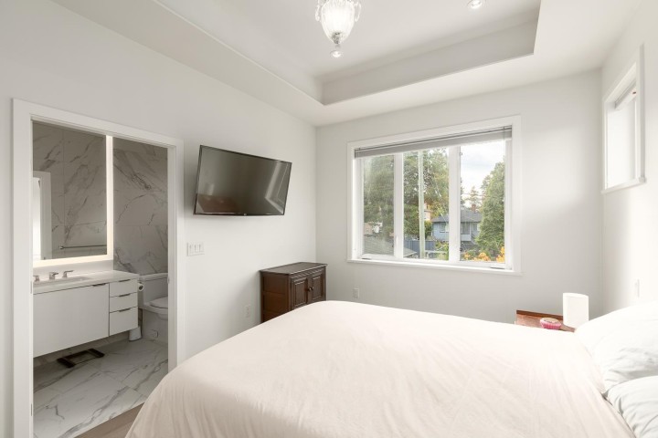 Photo 23 at 220 E 40th Avenue, Main, Vancouver East