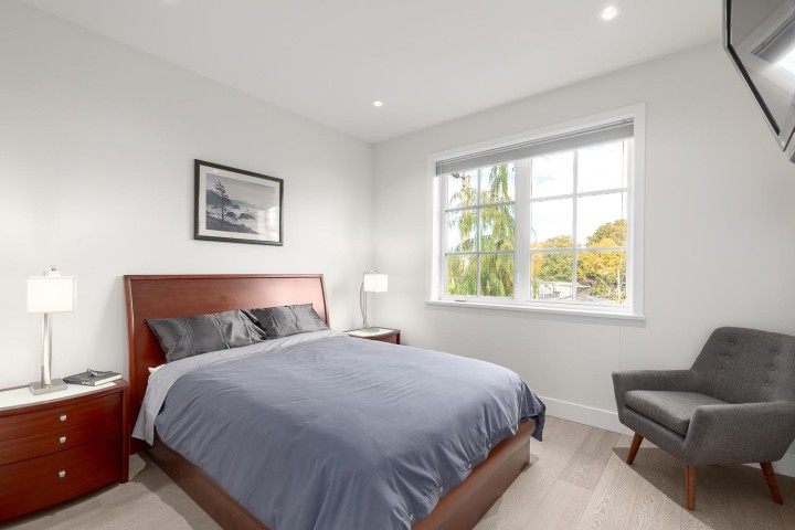 Photo 17 at 220 E 40th Avenue, Main, Vancouver East