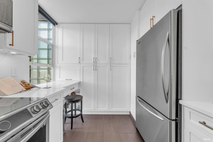 Photo 20 at 2243 Oak Street, Fairview VW, Vancouver West