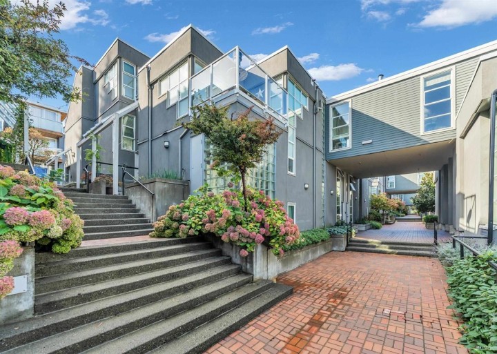 Photo 37 at 2243 Oak Street, Fairview VW, Vancouver West