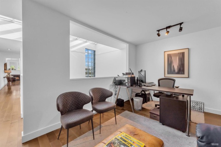 Photo 25 at 2243 Oak Street, Fairview VW, Vancouver West