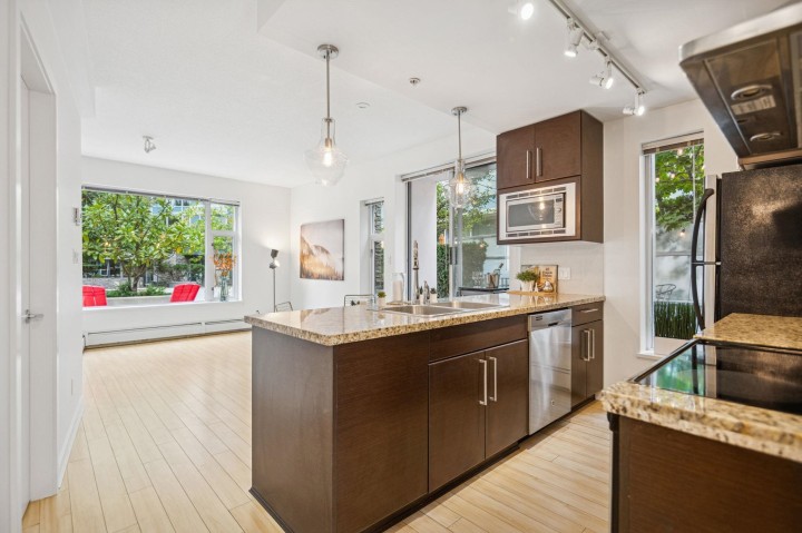 Photo 6 at 239 - 188 Keefer Place, Downtown VW, Vancouver West