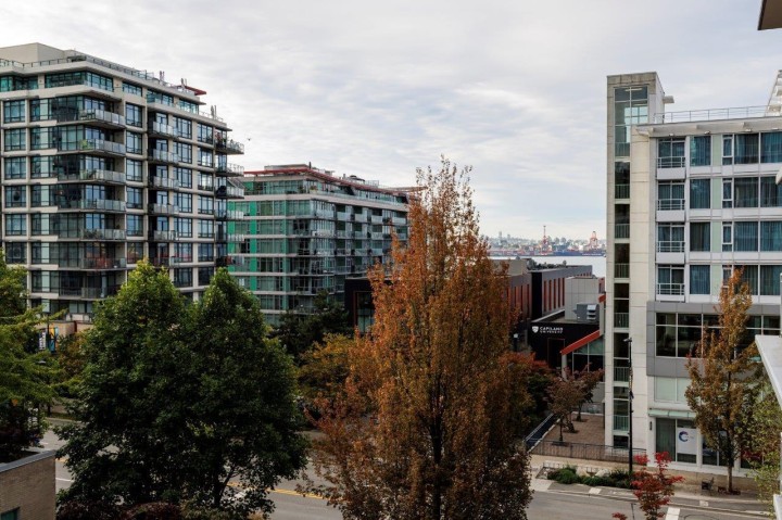 Photo 17 at 501 - 138 E Esplanade, Lower Lonsdale, North Vancouver