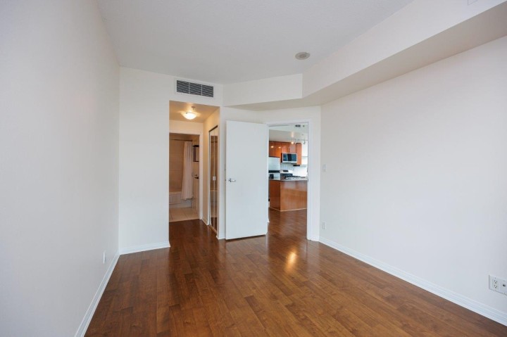 Photo 12 at 501 - 138 E Esplanade, Lower Lonsdale, North Vancouver