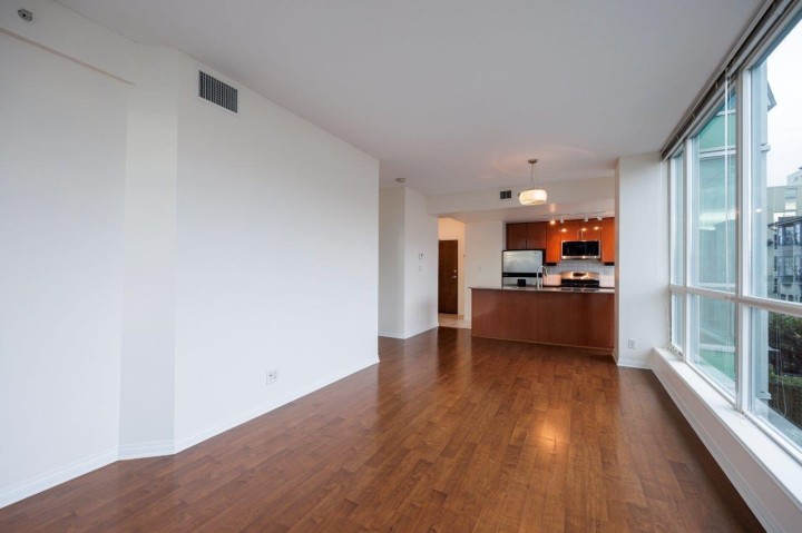 Photo 4 at 501 - 138 E Esplanade, Lower Lonsdale, North Vancouver