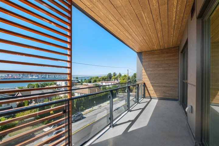 Photo 2 at 411 - 422 E 3rd Street, Lower Lonsdale, North Vancouver