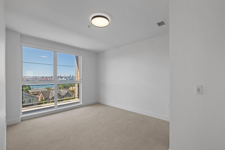 Photo 9 at 411 - 422 E 3rd Street, Lower Lonsdale, North Vancouver