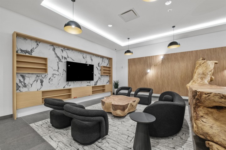 Photo 19 at 411 - 422 E 3rd Street, Lower Lonsdale, North Vancouver