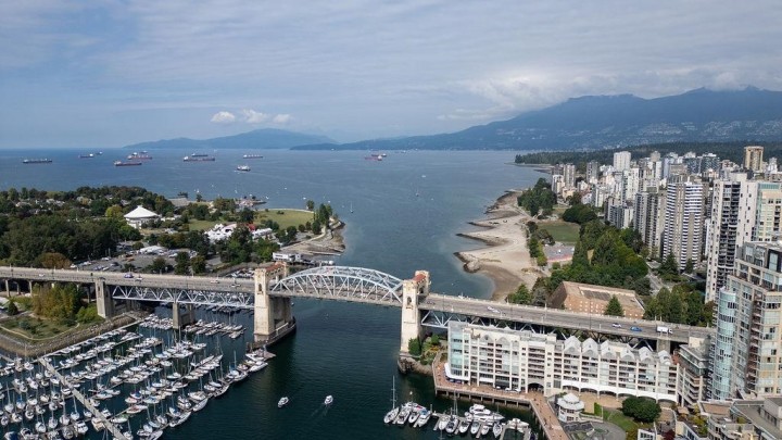 Photo 34 at 4208 - 1480 Howe Street, Yaletown, Vancouver West