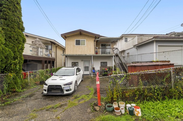 Photo 39 at 3361 William Street, Renfrew VE, Vancouver East