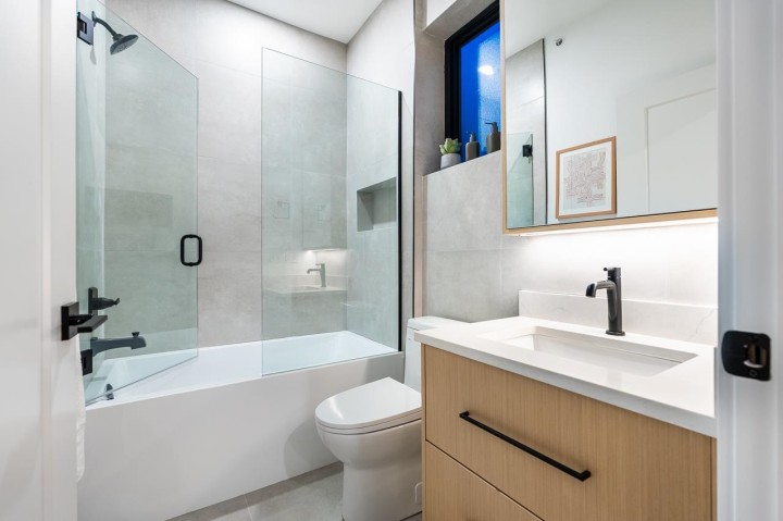 Photo 17 at 4675 St. George Street, Fraser VE, Vancouver East