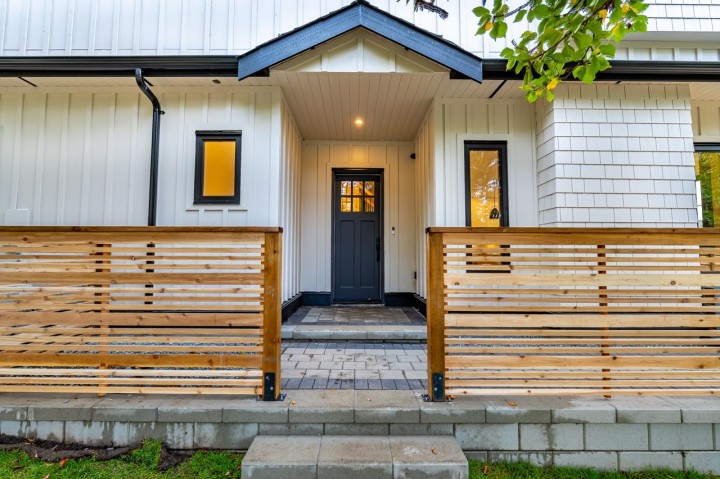 Photo 3 at 4675 St. George Street, Fraser VE, Vancouver East