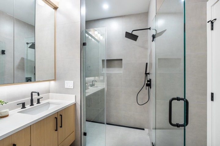 Photo 20 at 4675 St. George Street, Fraser VE, Vancouver East