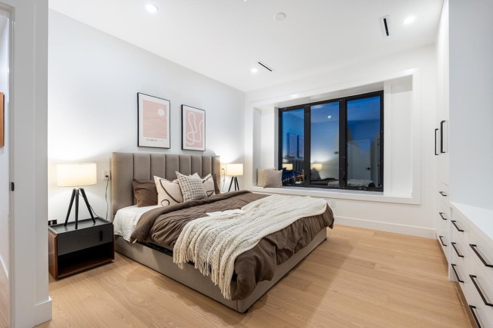 Photo 9 at 4675 St. George Street, Fraser VE, Vancouver East