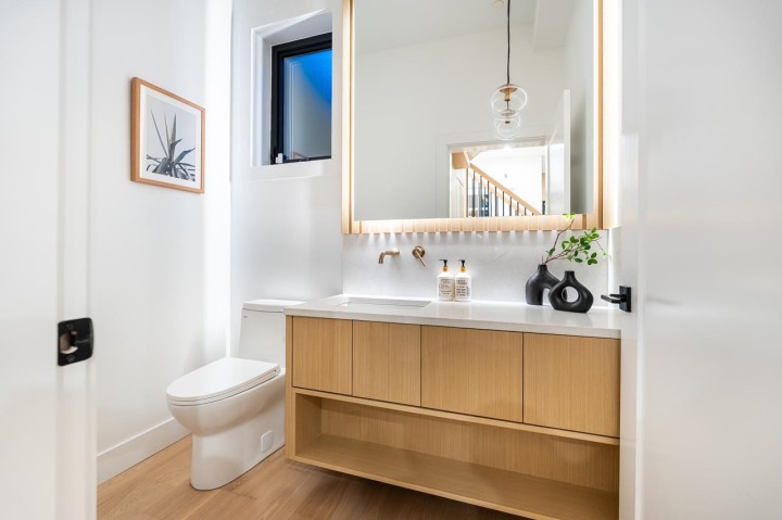 Photo 14 at 4675 St. George Street, Fraser VE, Vancouver East