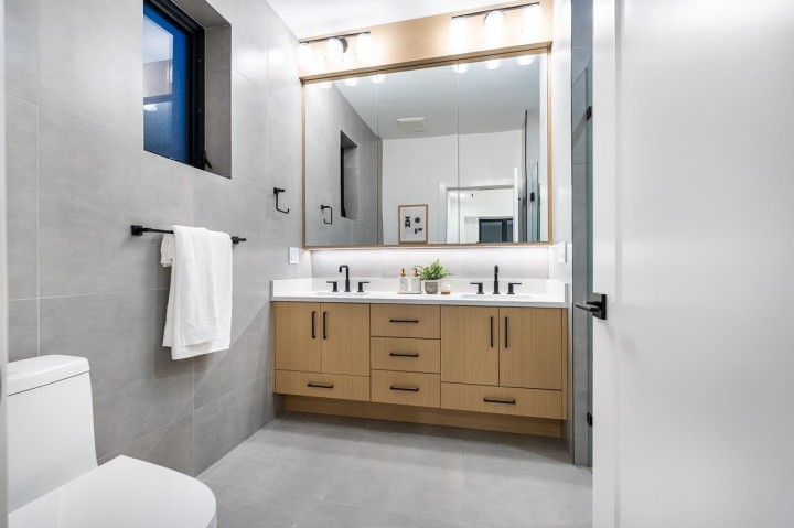 Photo 15 at 4675 St. George Street, Fraser VE, Vancouver East