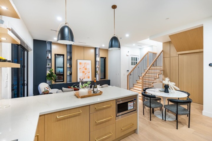 Photo 11 at 4675 St. George Street, Fraser VE, Vancouver East