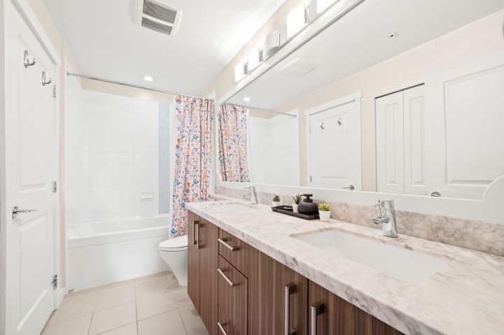 Photo 10 at 127 - 119 W 22nd Street, Central Lonsdale, North Vancouver