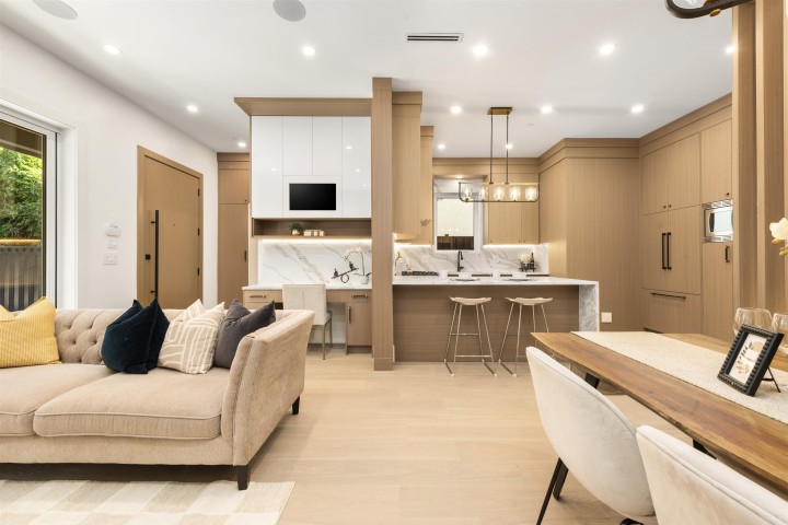 Photo 6 at 1 - 847 E 10th Avenue, Mount Pleasant VE, Vancouver East