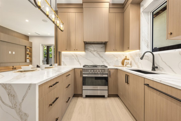 Photo 12 at 1 - 847 E 10th Avenue, Mount Pleasant VE, Vancouver East