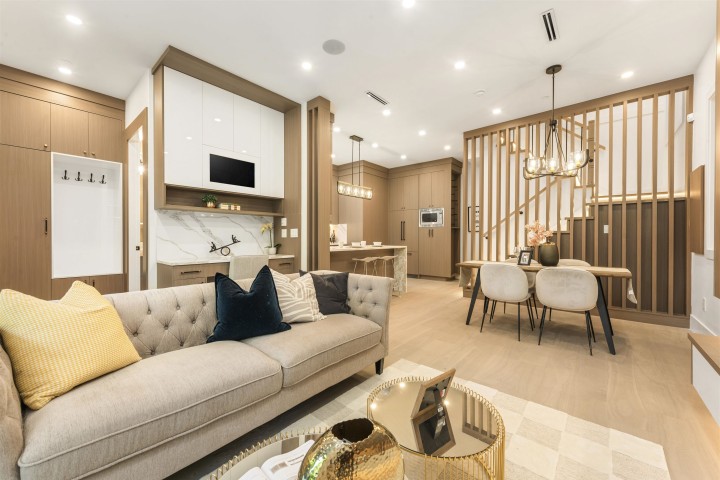 Photo 7 at 1 - 847 E 10th Avenue, Mount Pleasant VE, Vancouver East