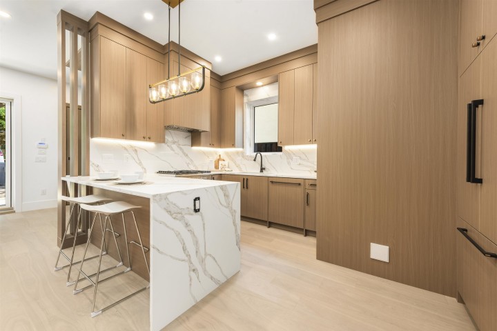 Photo 14 at 1 - 847 E 10th Avenue, Mount Pleasant VE, Vancouver East