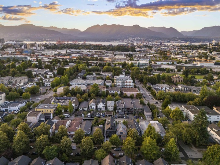 Photo 39 at 1 - 847 E 10th Avenue, Mount Pleasant VE, Vancouver East