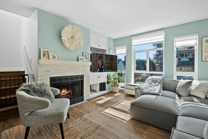 Photo 14 at 305 - 2110 Cornwall Avenue, Kitsilano, Vancouver West