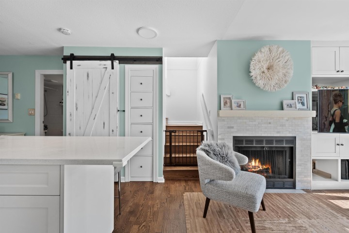 Photo 11 at 305 - 2110 Cornwall Avenue, Kitsilano, Vancouver West