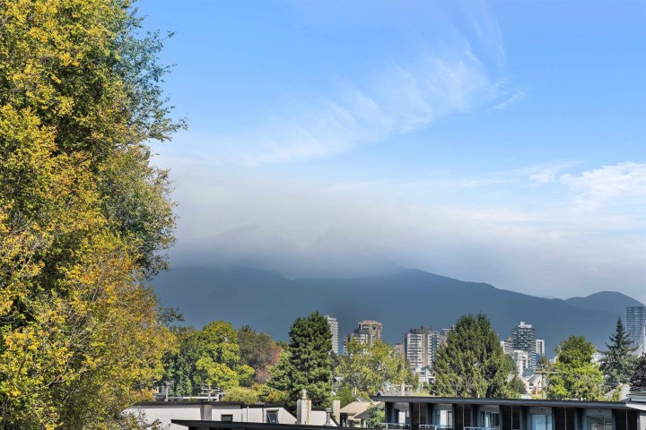 Photo 31 at 305 - 2110 Cornwall Avenue, Kitsilano, Vancouver West