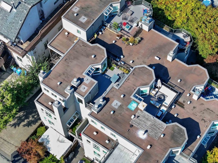 Photo 39 at 305 - 2110 Cornwall Avenue, Kitsilano, Vancouver West