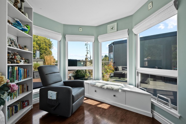 Photo 21 at 305 - 2110 Cornwall Avenue, Kitsilano, Vancouver West