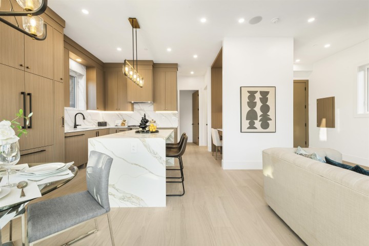 Photo 6 at 2 - 847 E 10th Avenue, Mount Pleasant VE, Vancouver East