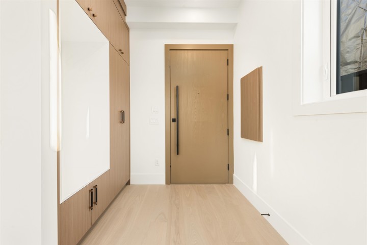 Photo 13 at 2 - 847 E 10th Avenue, Mount Pleasant VE, Vancouver East