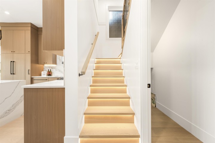 Photo 12 at 2 - 847 E 10th Avenue, Mount Pleasant VE, Vancouver East